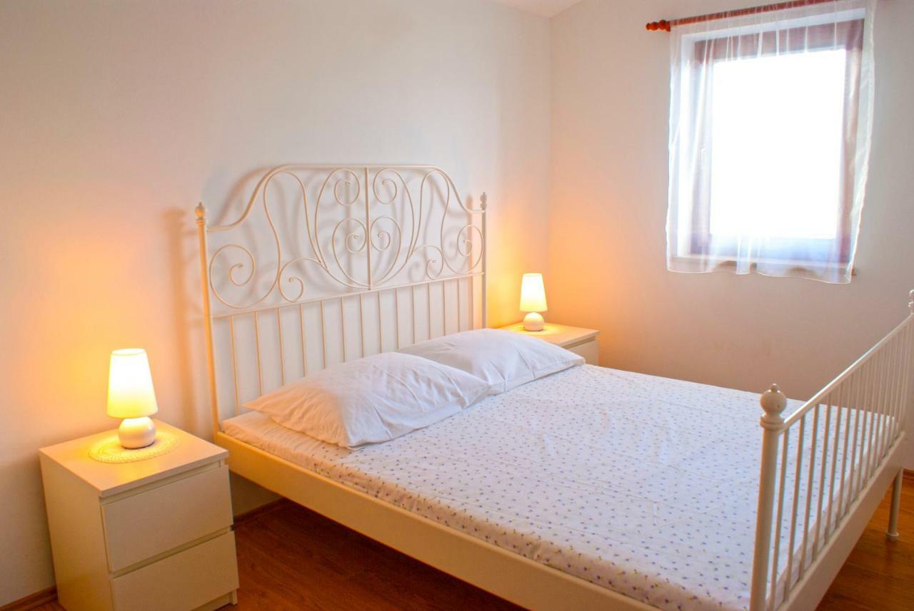 קרלובג Apartmani Ribarica**** מראה חיצוני תמונה